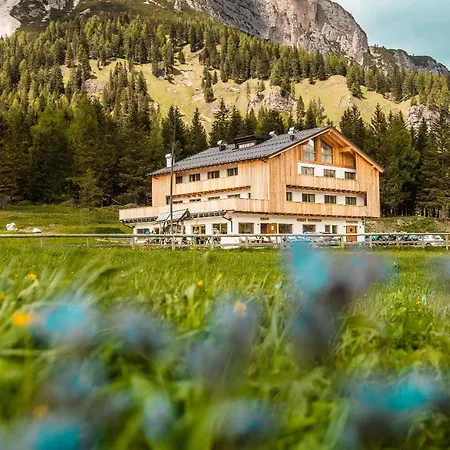 Alpenrose 4*